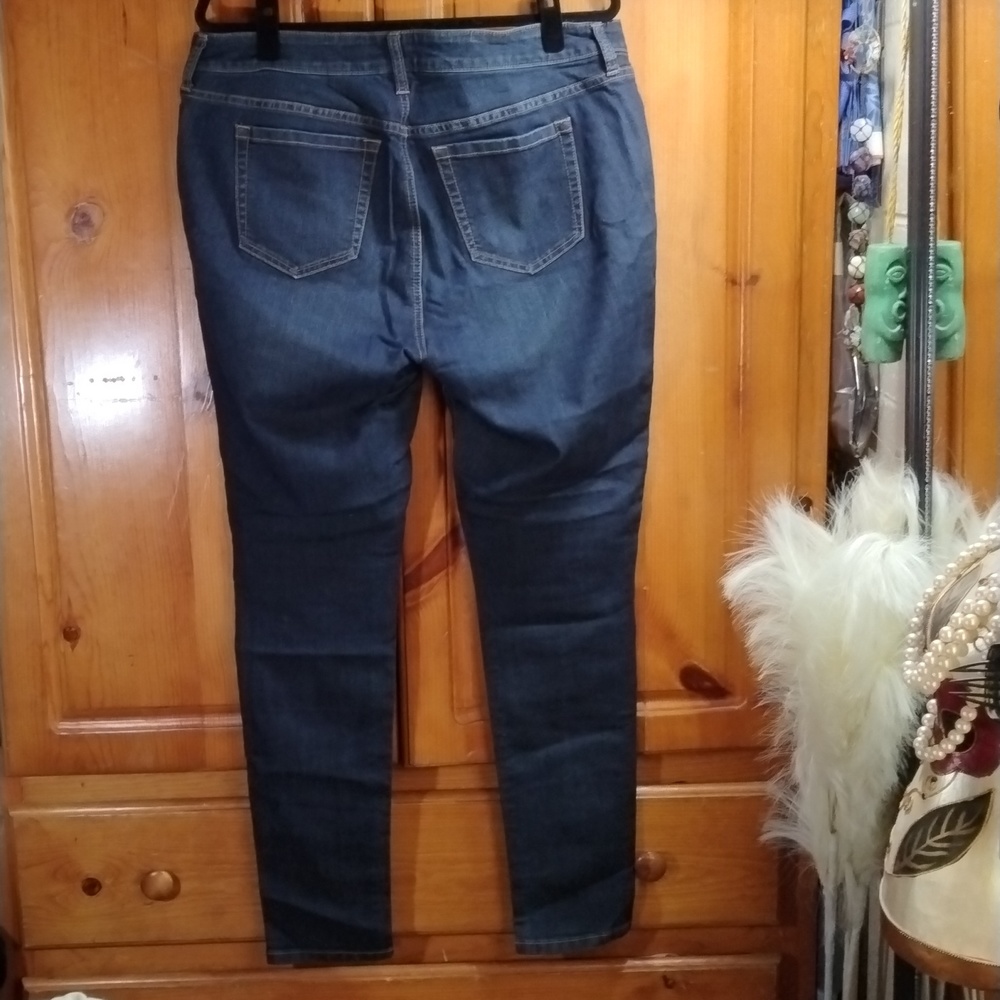 Jeans - Picture 2 of 3